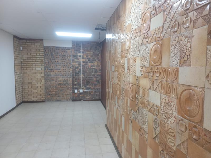 To Let commercial Property for Rent in Korsten Eastern Cape